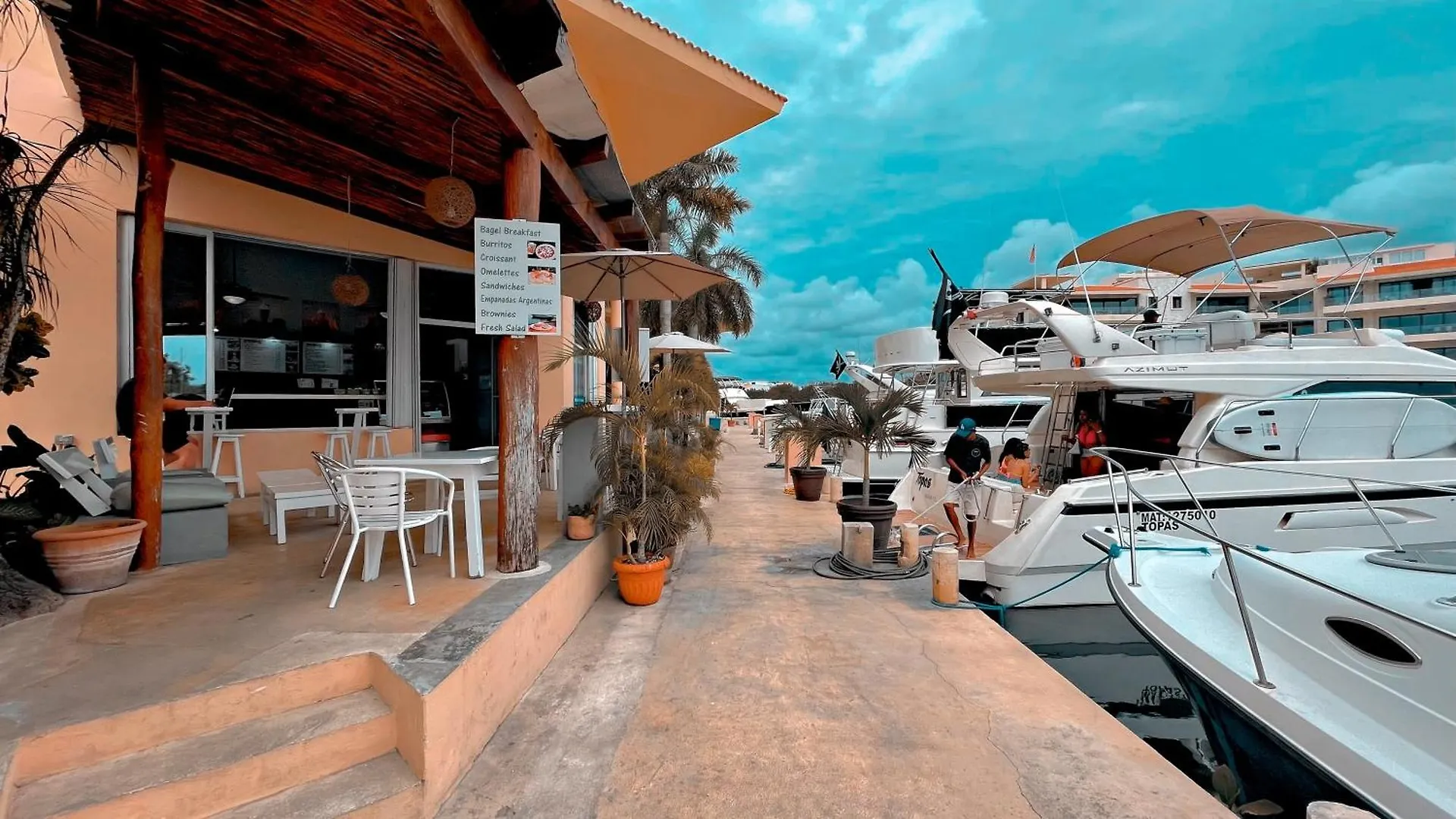 Cozy Terrace @ Blue House Apartment Puerto Aventuras
